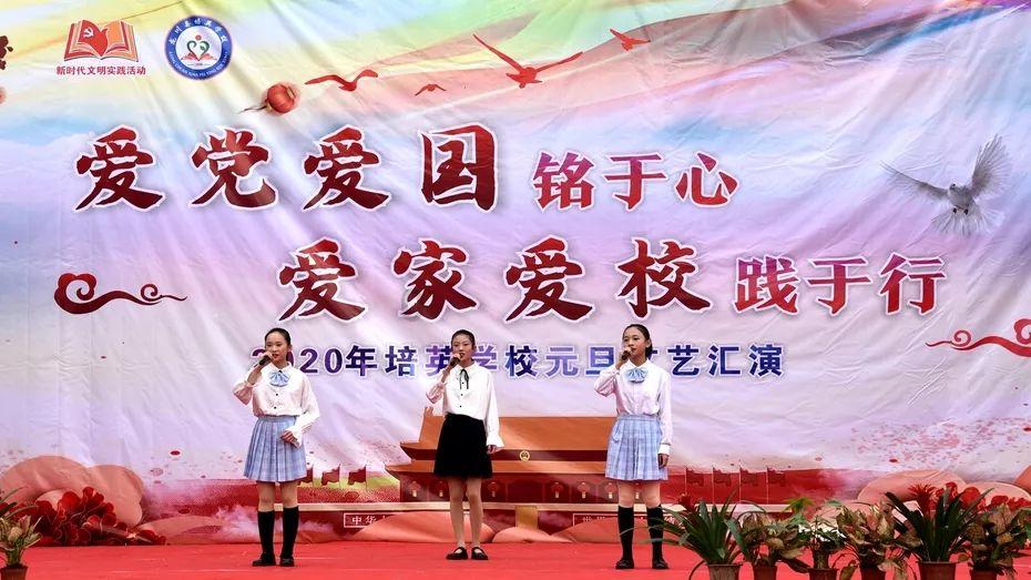 探索知识的一家工厂生产一批玩具,五个工人两小时做了440个玩具,平均每个工人每小时做多少个玩具?蜗牛问答平台